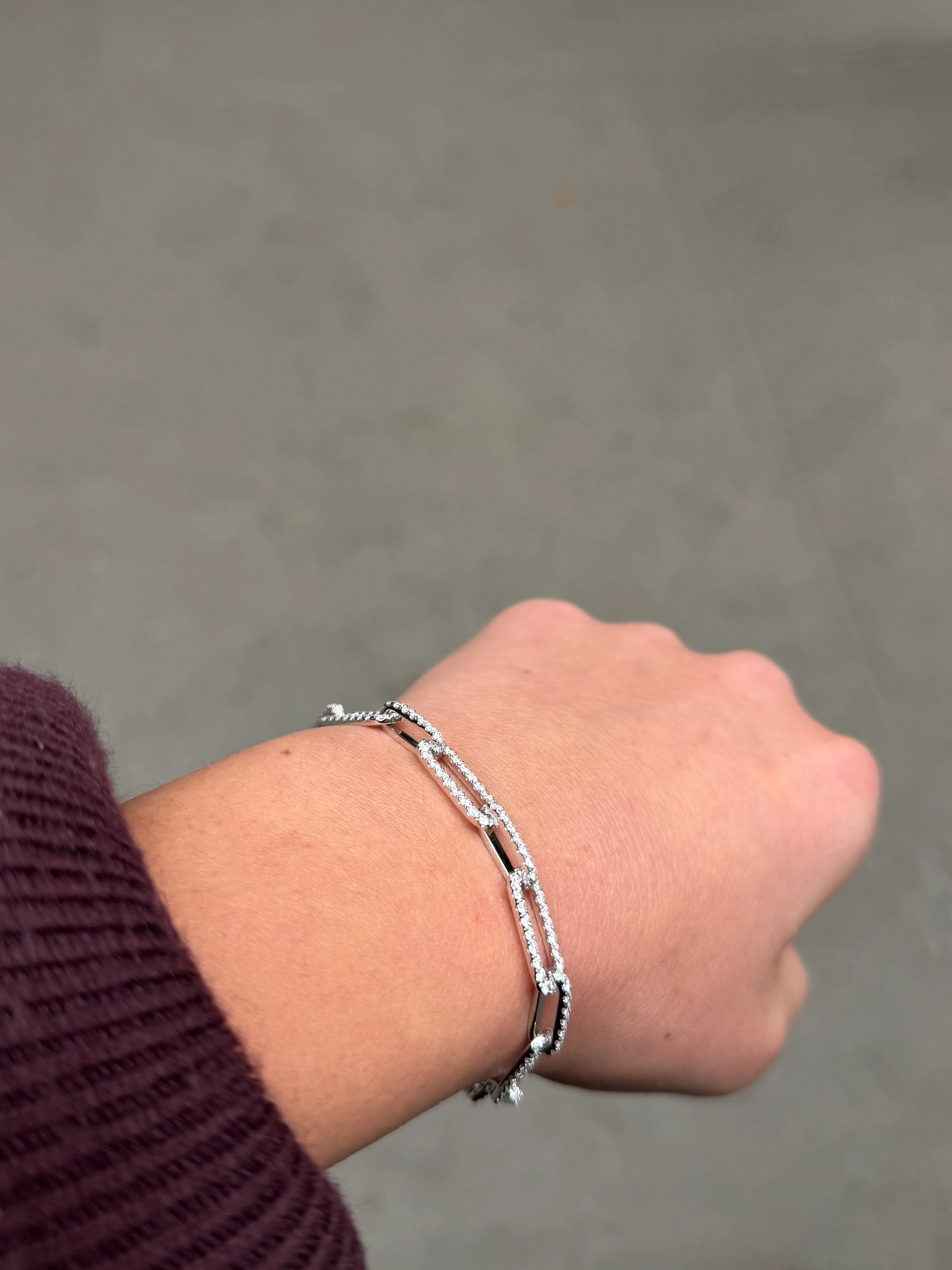 Ladies Round Diamond Link Bracelet - Image 3