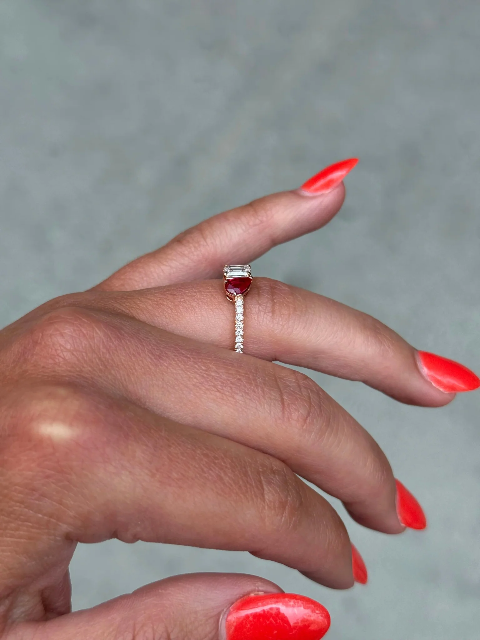 Ladies Ruby Pear and Emerald Diamond Ring - Image 3