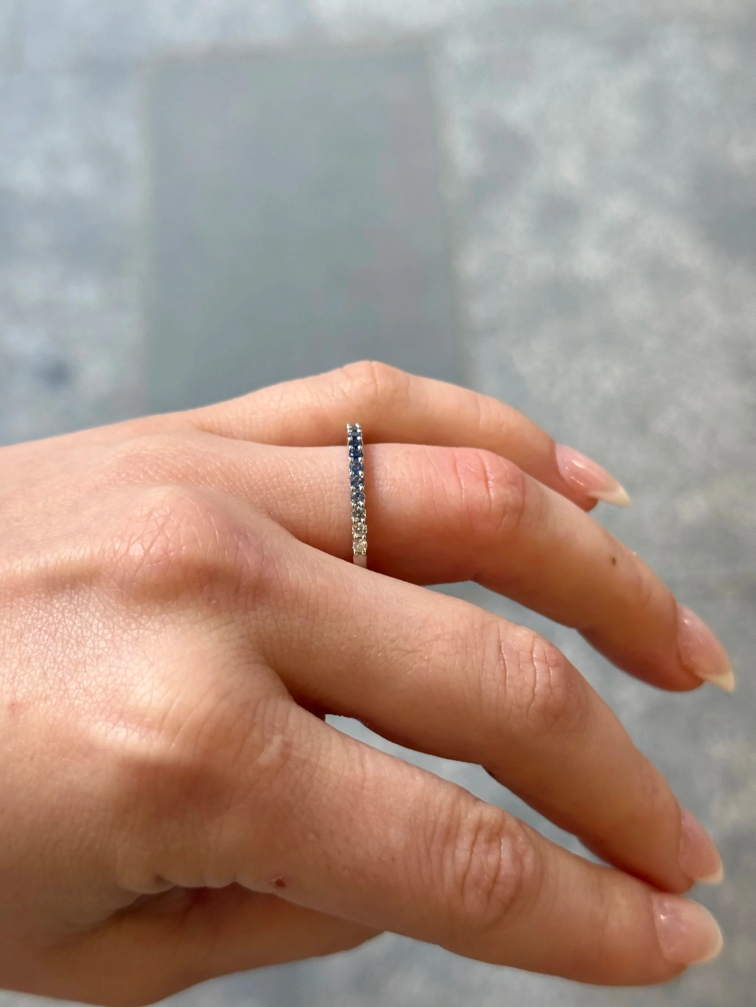 Ladies Sapphire and Diamond Graduated Ring - Image 3