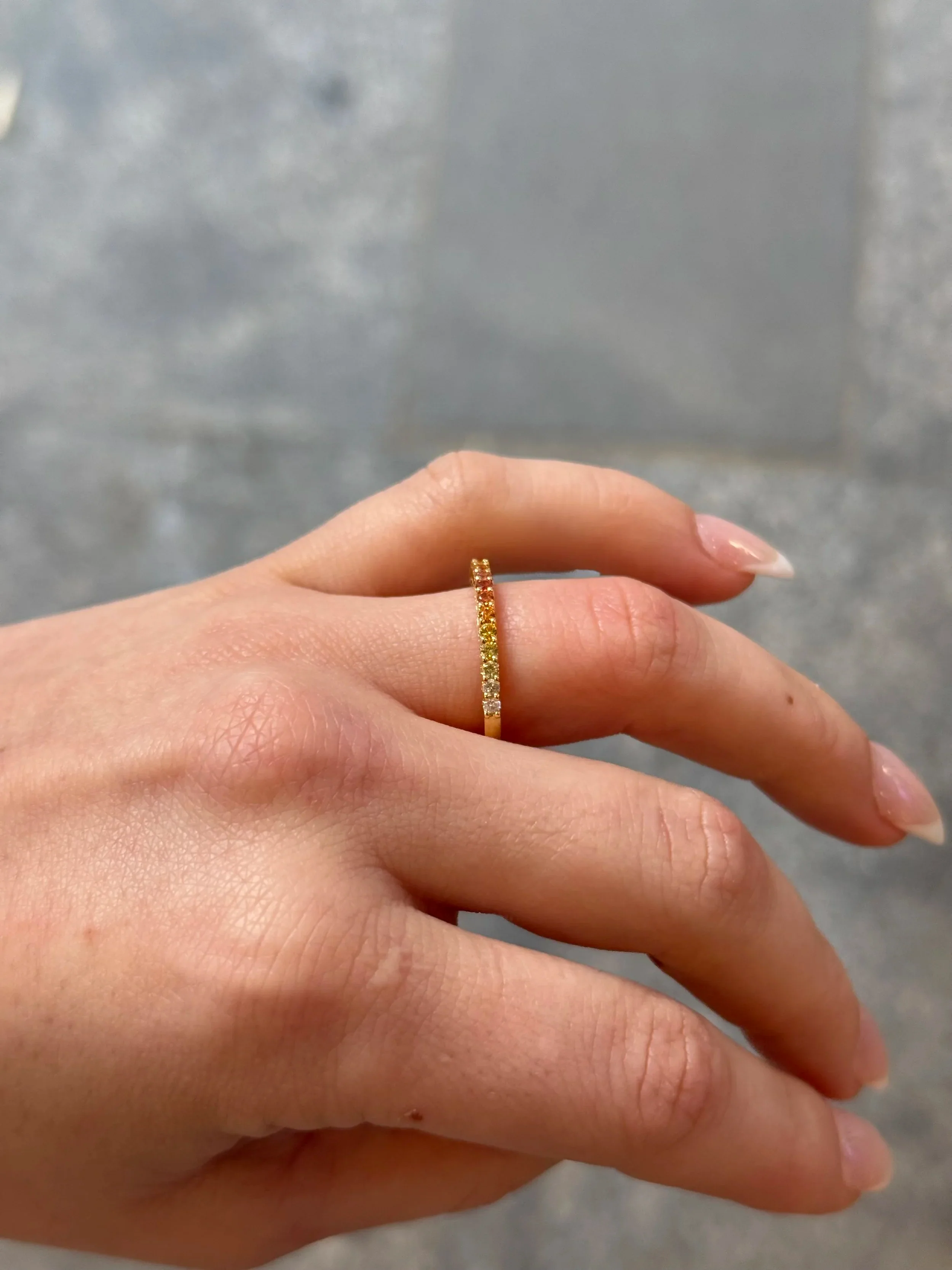 Ladies Sapphire and Diamond Graduated Ring - Image 3