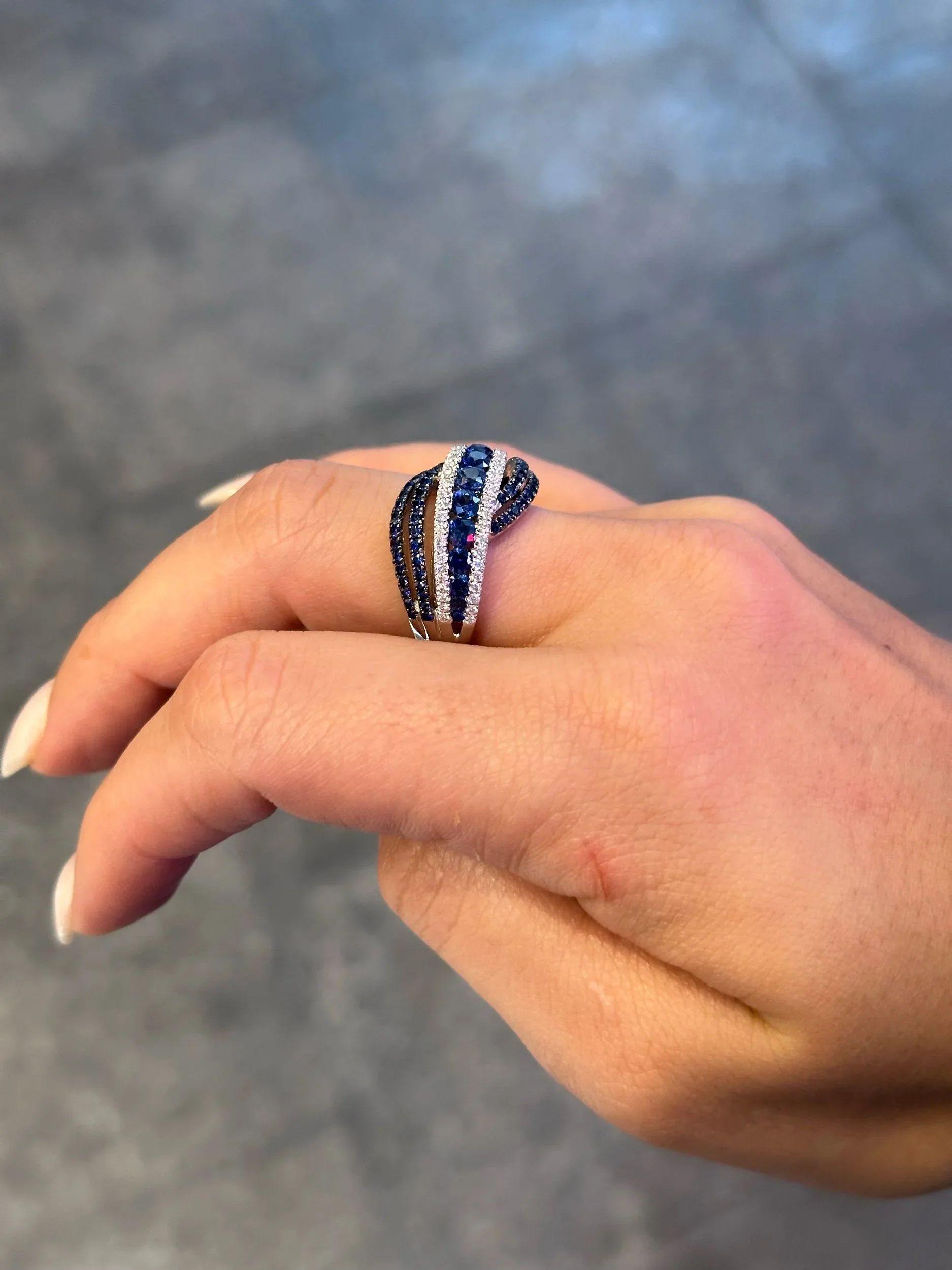 Ladies Sapphire and Round Diamond Fancy Ring - Image 3