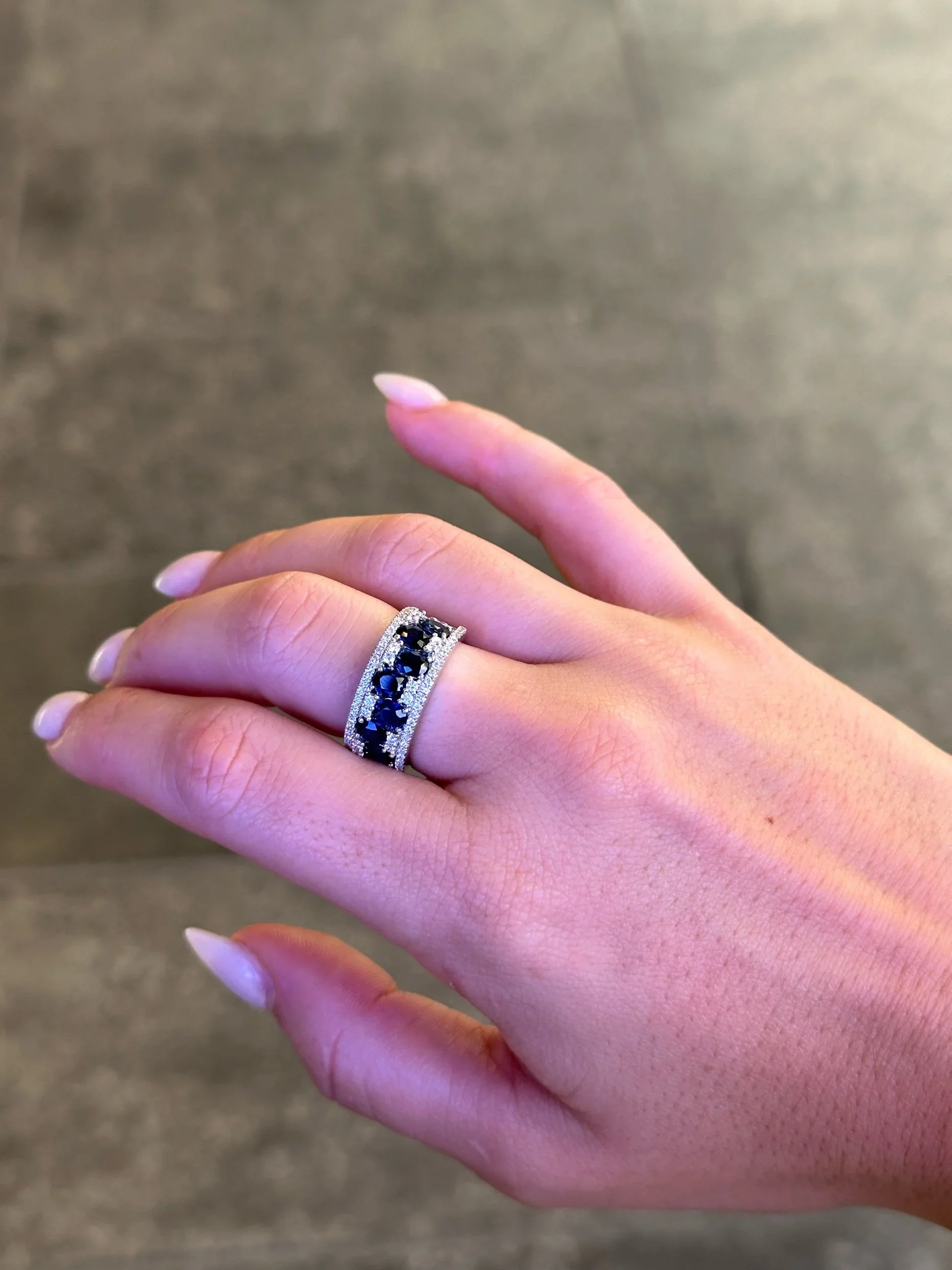 Ladies Seven Sapphire Stone Round Diamond Ring - Image 2