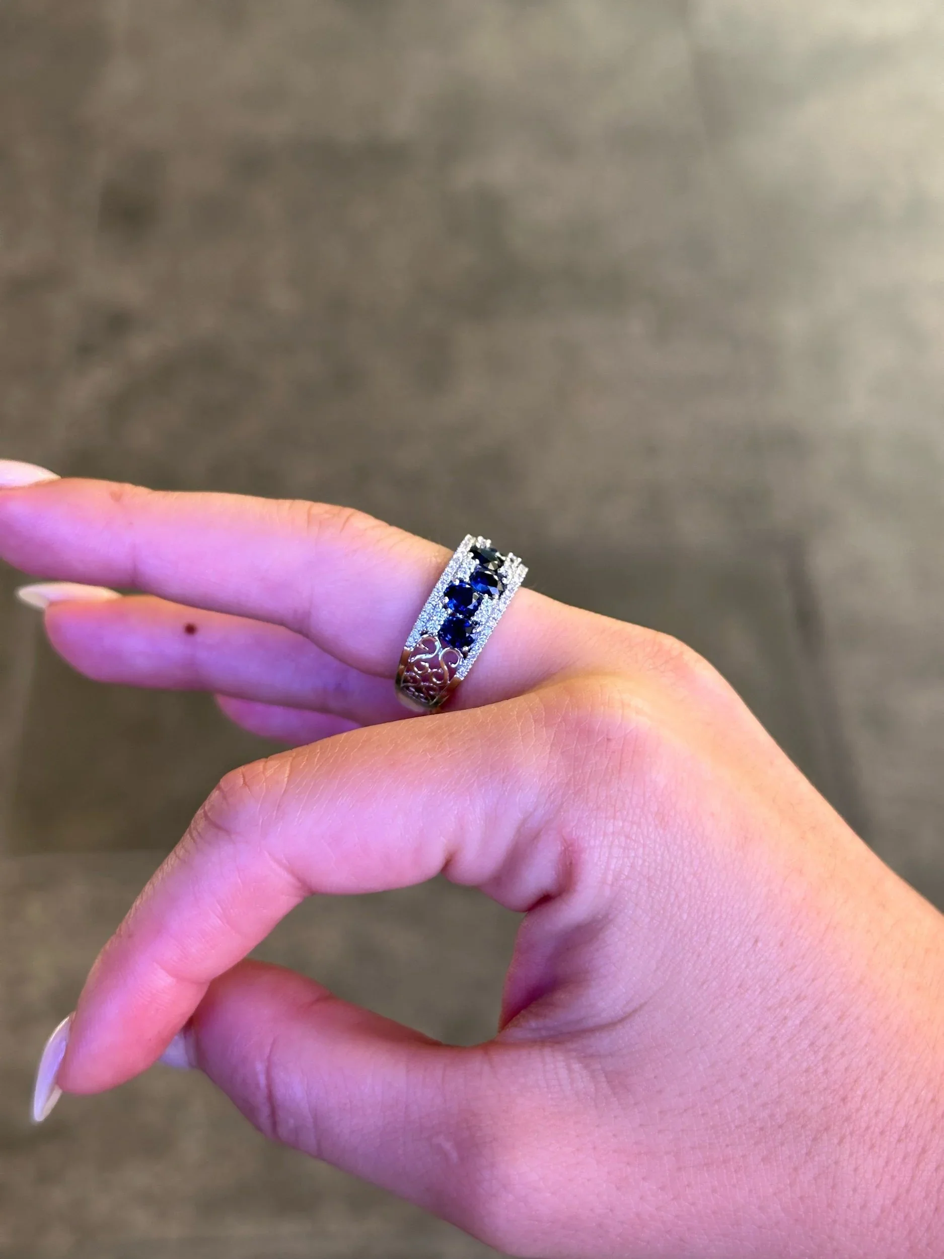 Ladies Seven Sapphire Stone Round Diamond Ring - Image 3