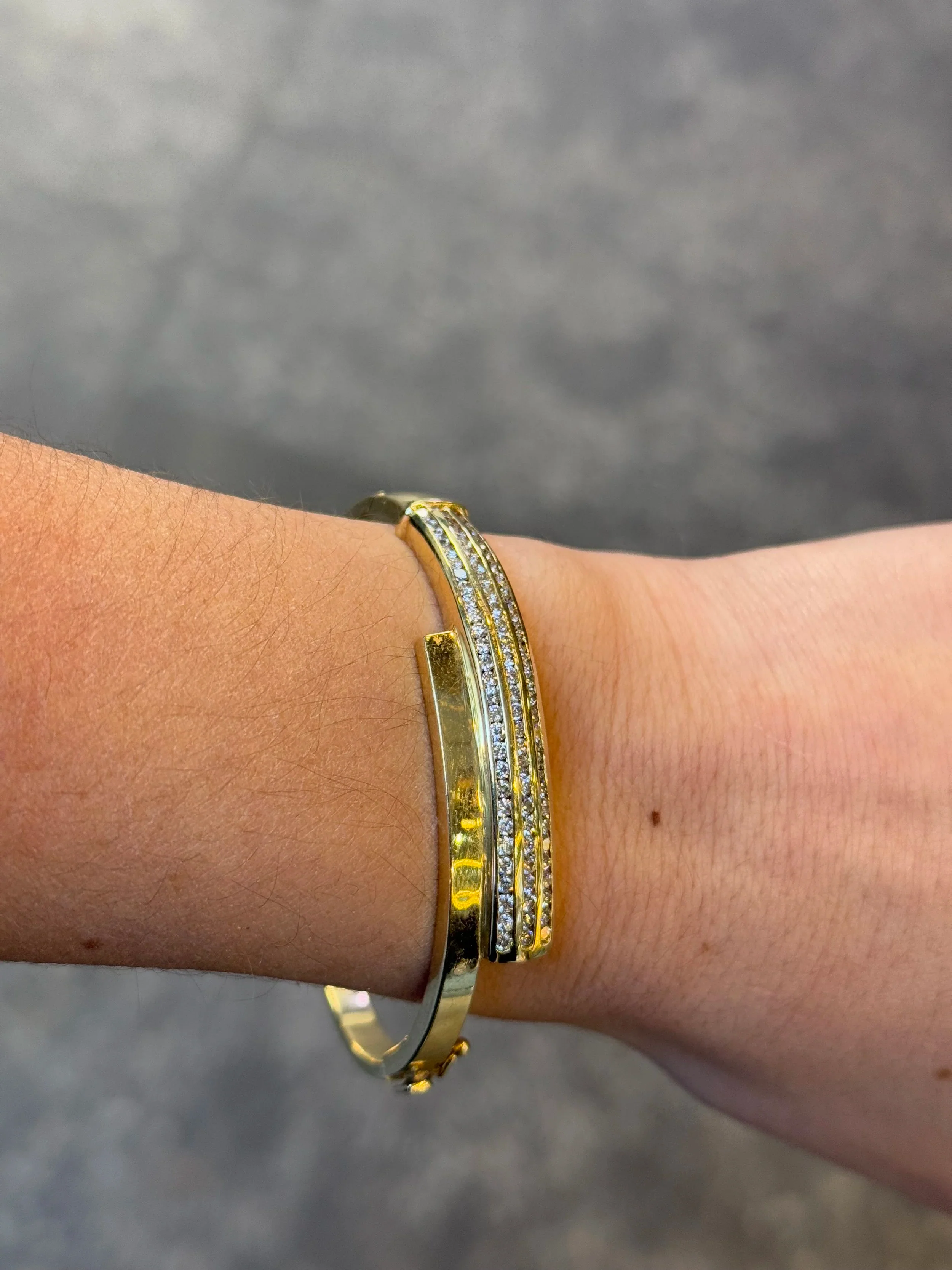 Ladies Side by Side Gold and Diamond Bangle Bracelet - Image 3