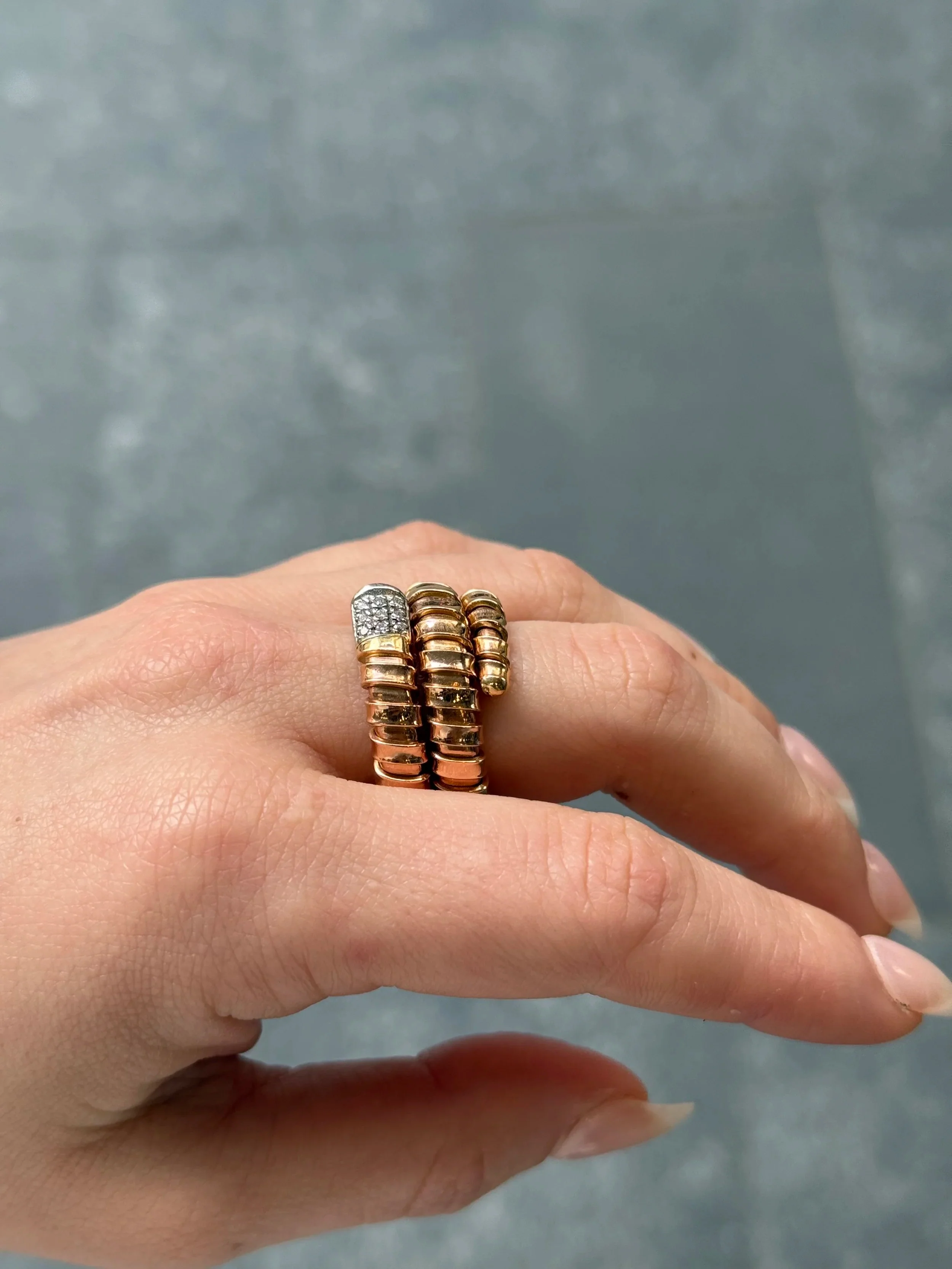 Ladies Snake Diamond Ring - Image 3