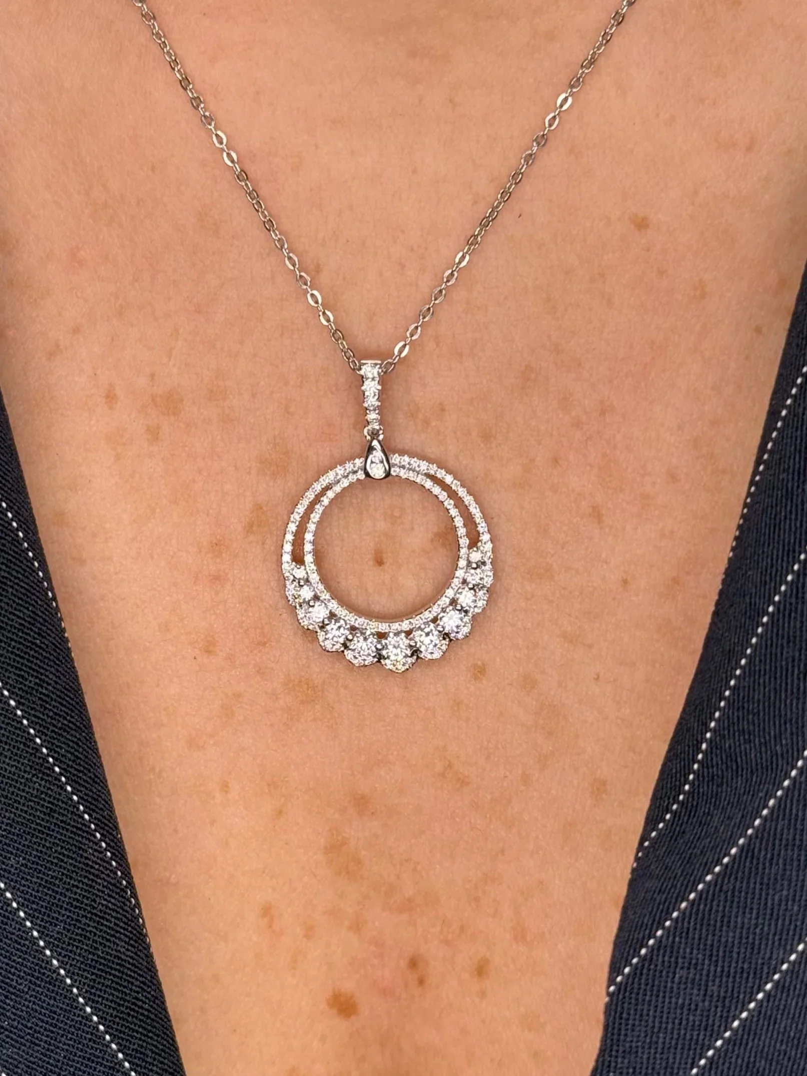 Ladies Spaced Out Round Diamond Pendant