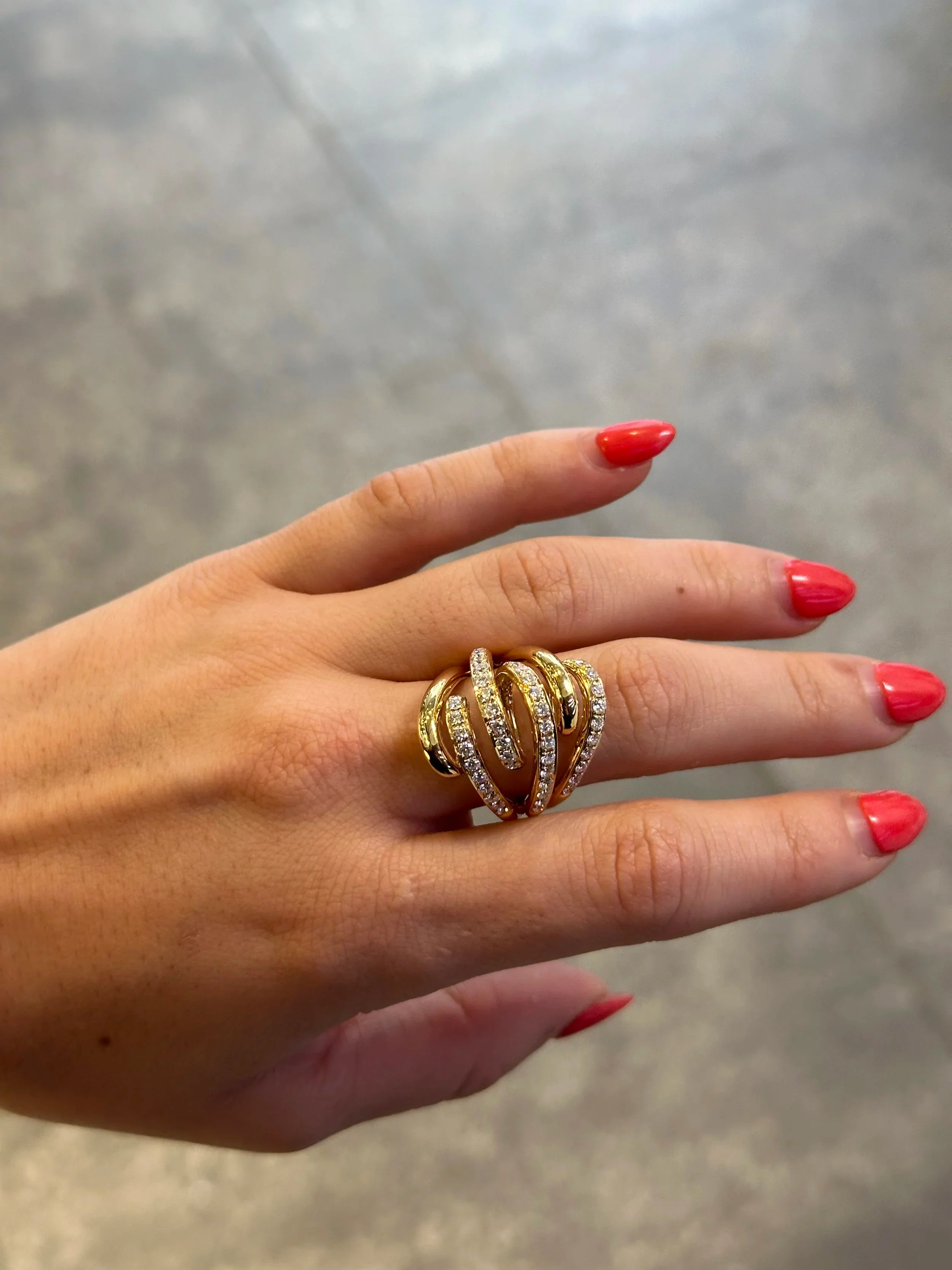 Ladies Split Yellow Gold Diamond Ring - Image 2