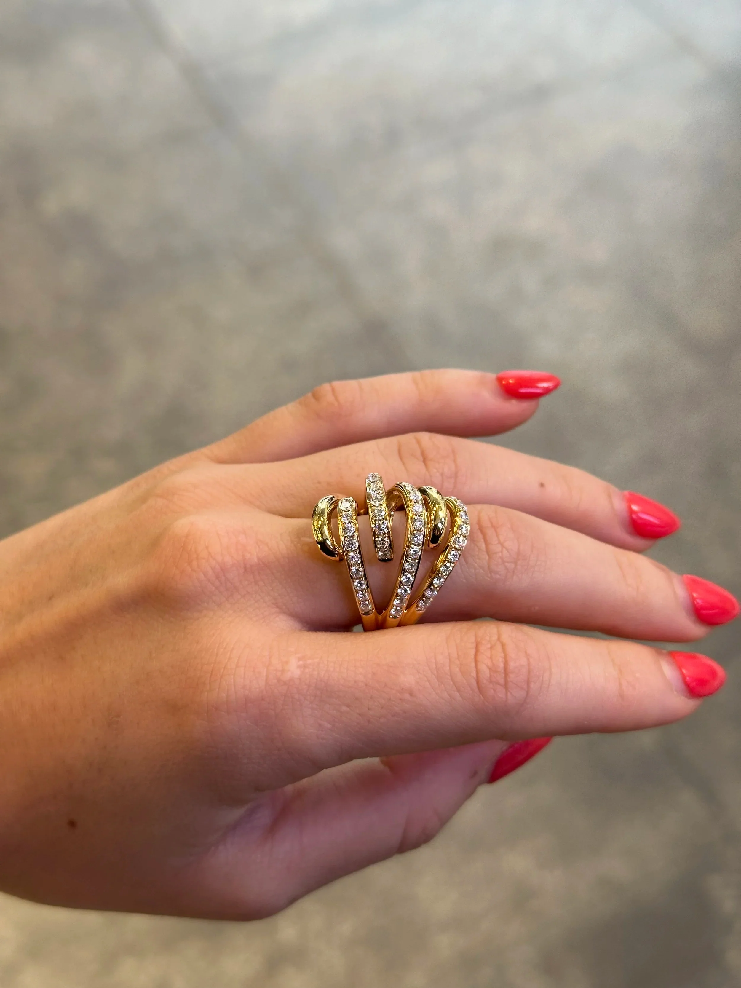 Ladies Split Yellow Gold Diamond Ring - Image 3