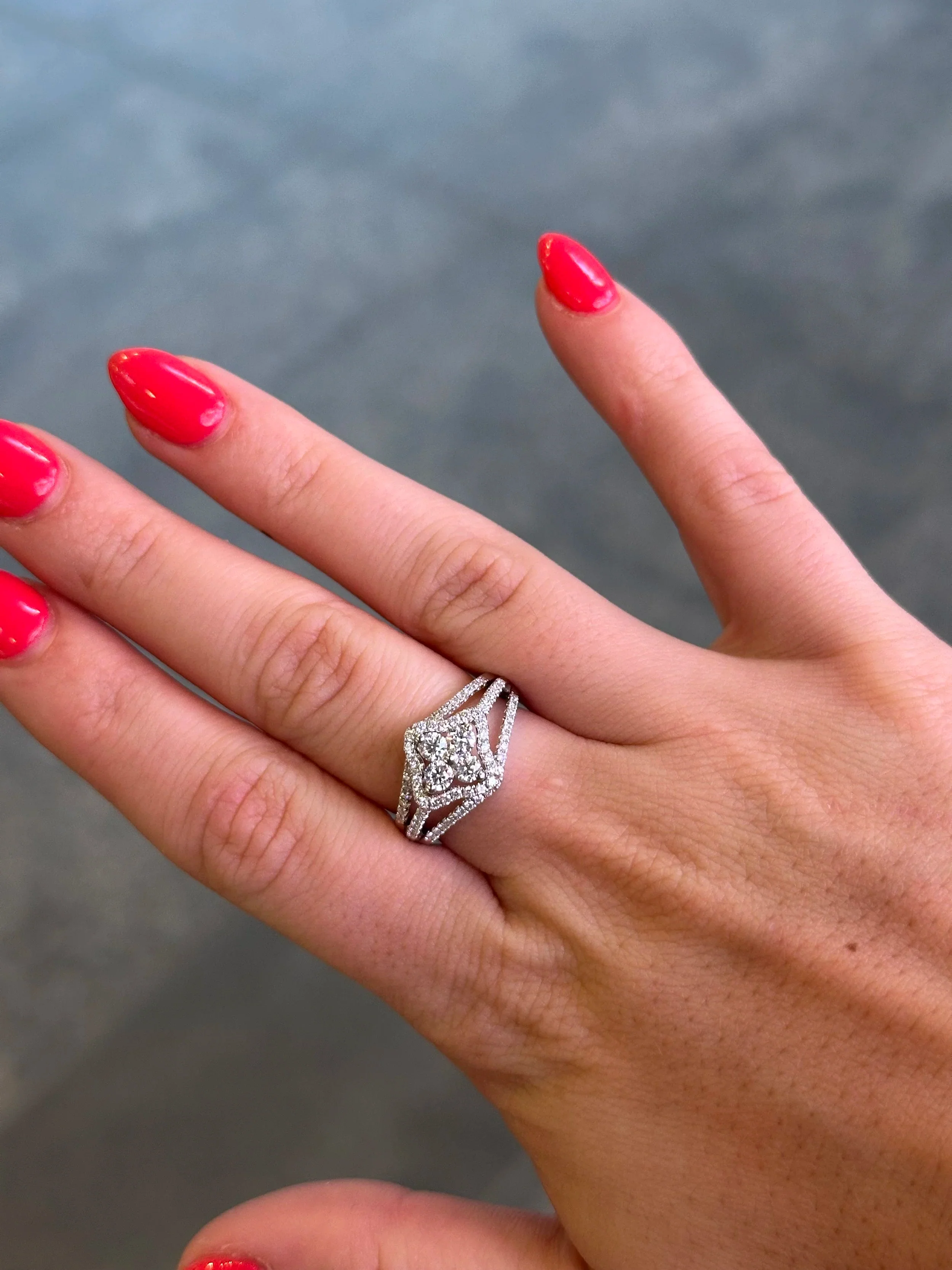 Ladies Star Shaped Three Split Halo Ring - Image 2