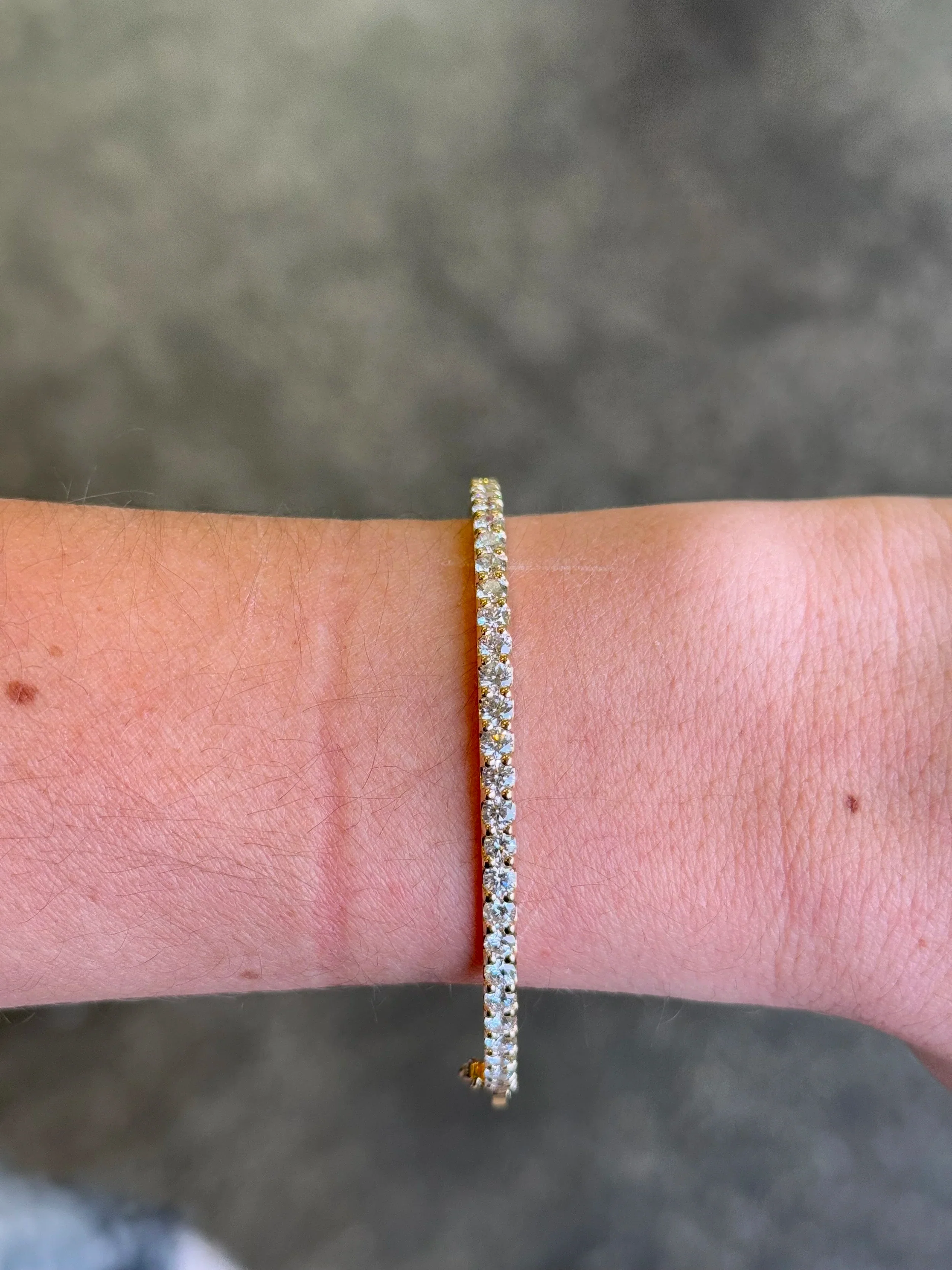 Ladies Straight Diamond Bangle Bracelet 2.85ct - Image 3