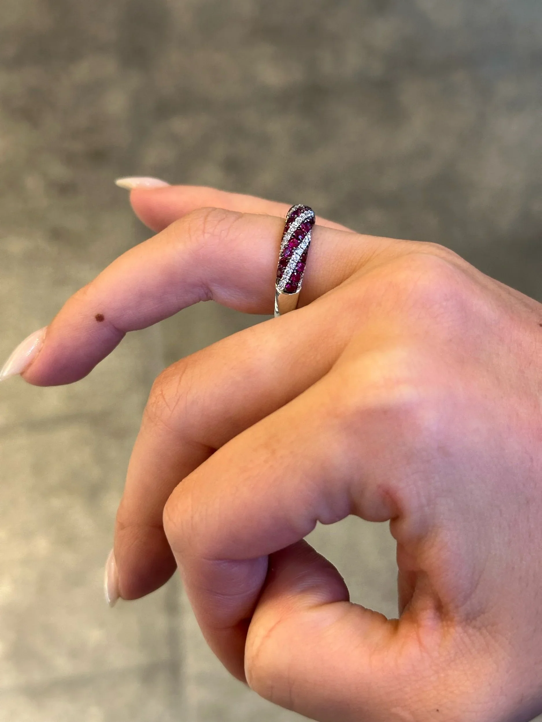 Ladies Swirl Ruby and Round Diamond Ring - Image 3