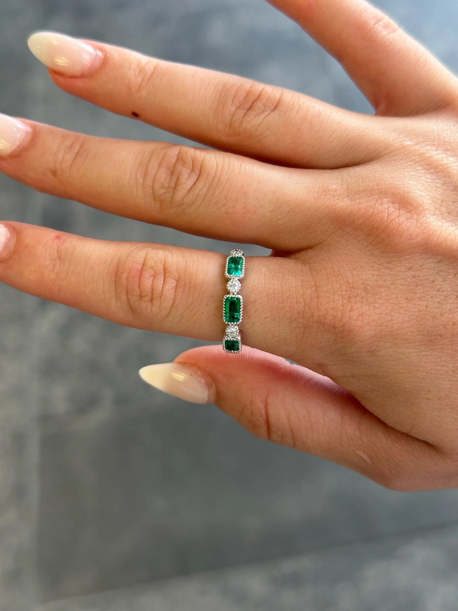 Ladies Three Emerald Stone Round Diamond Ring - Image 2