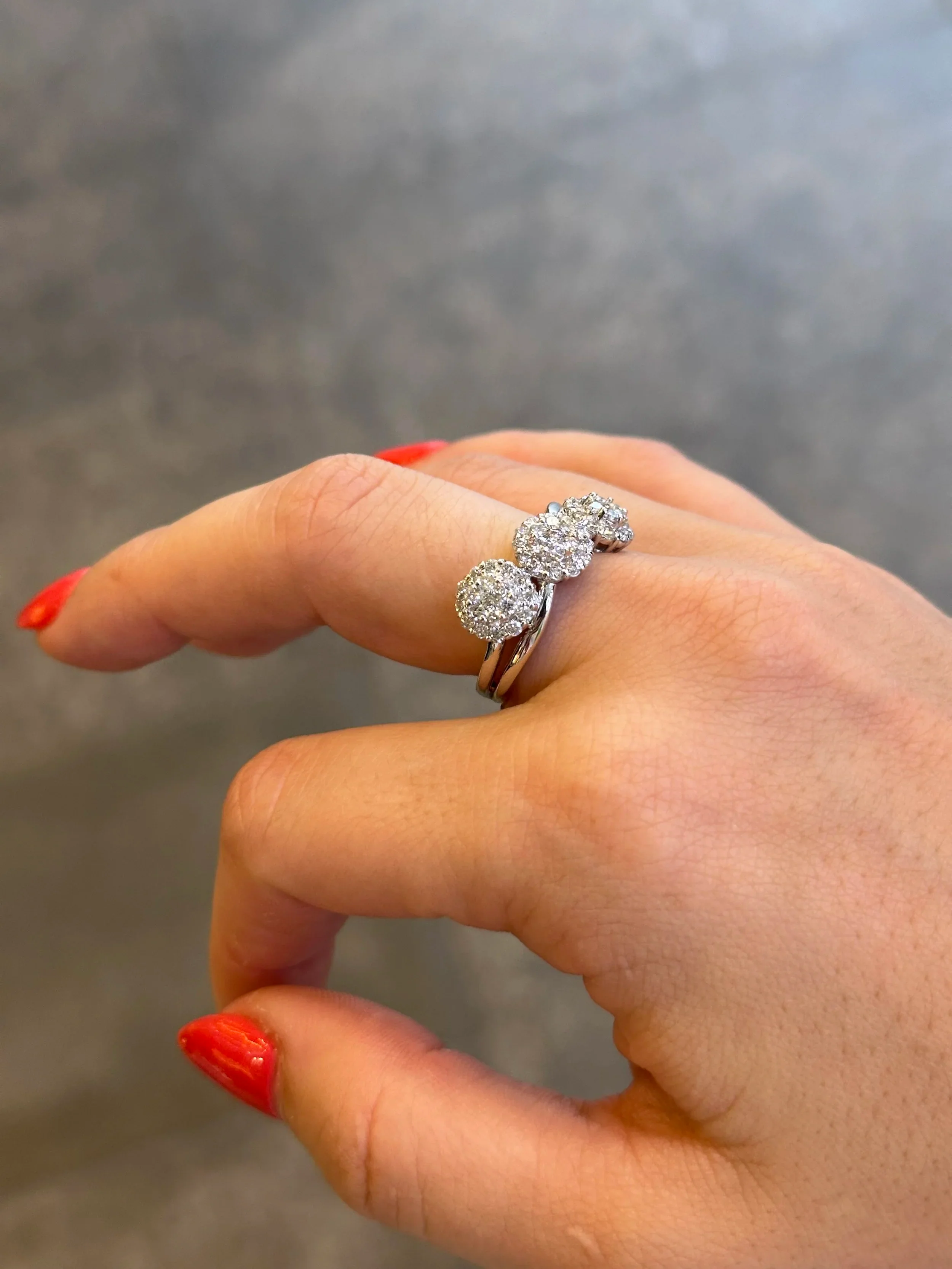 Ladies Three Round Diamond Cluster Ring - Image 3