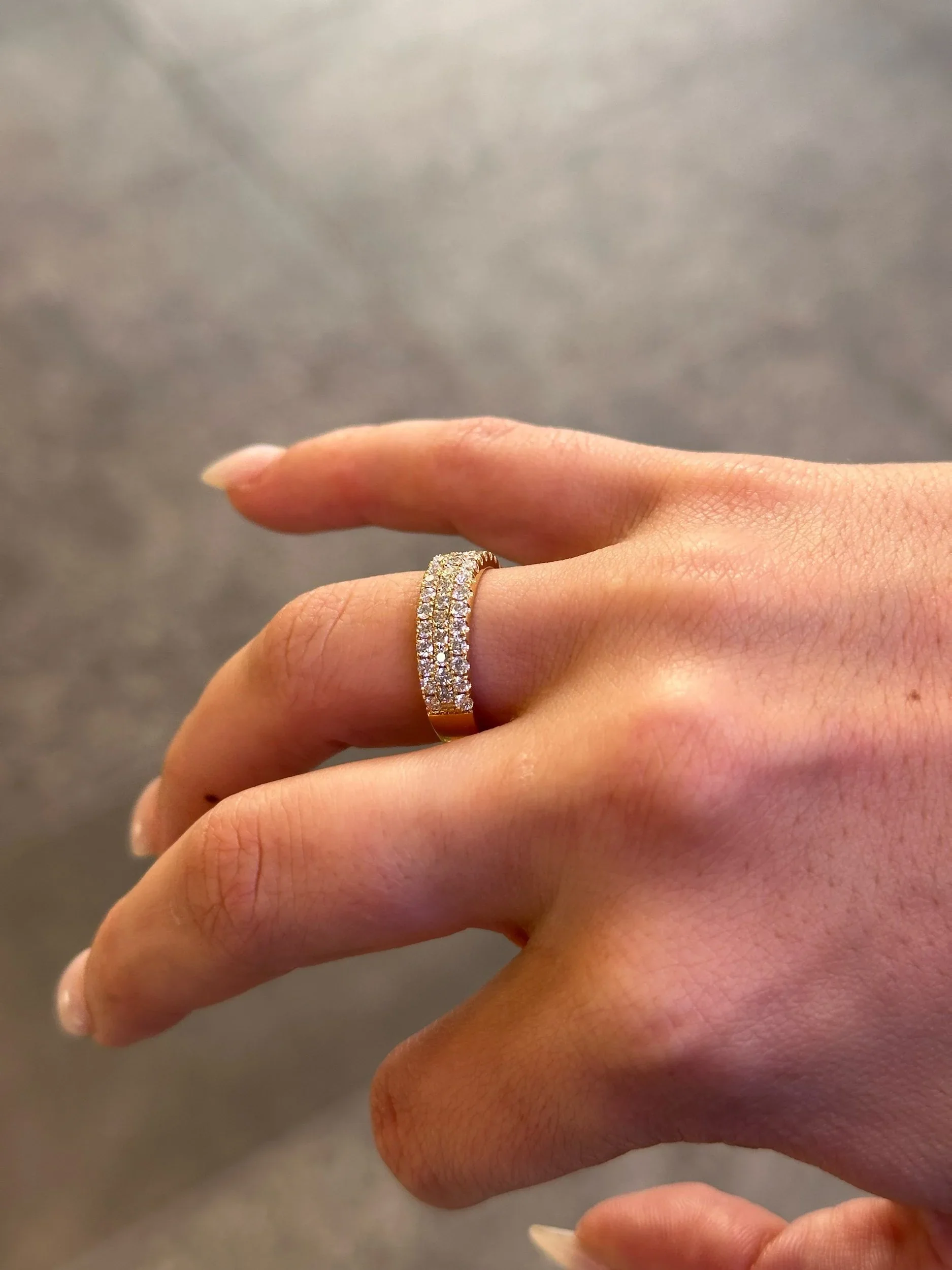 Ladies Three Row Round Diamond Band - Image 3