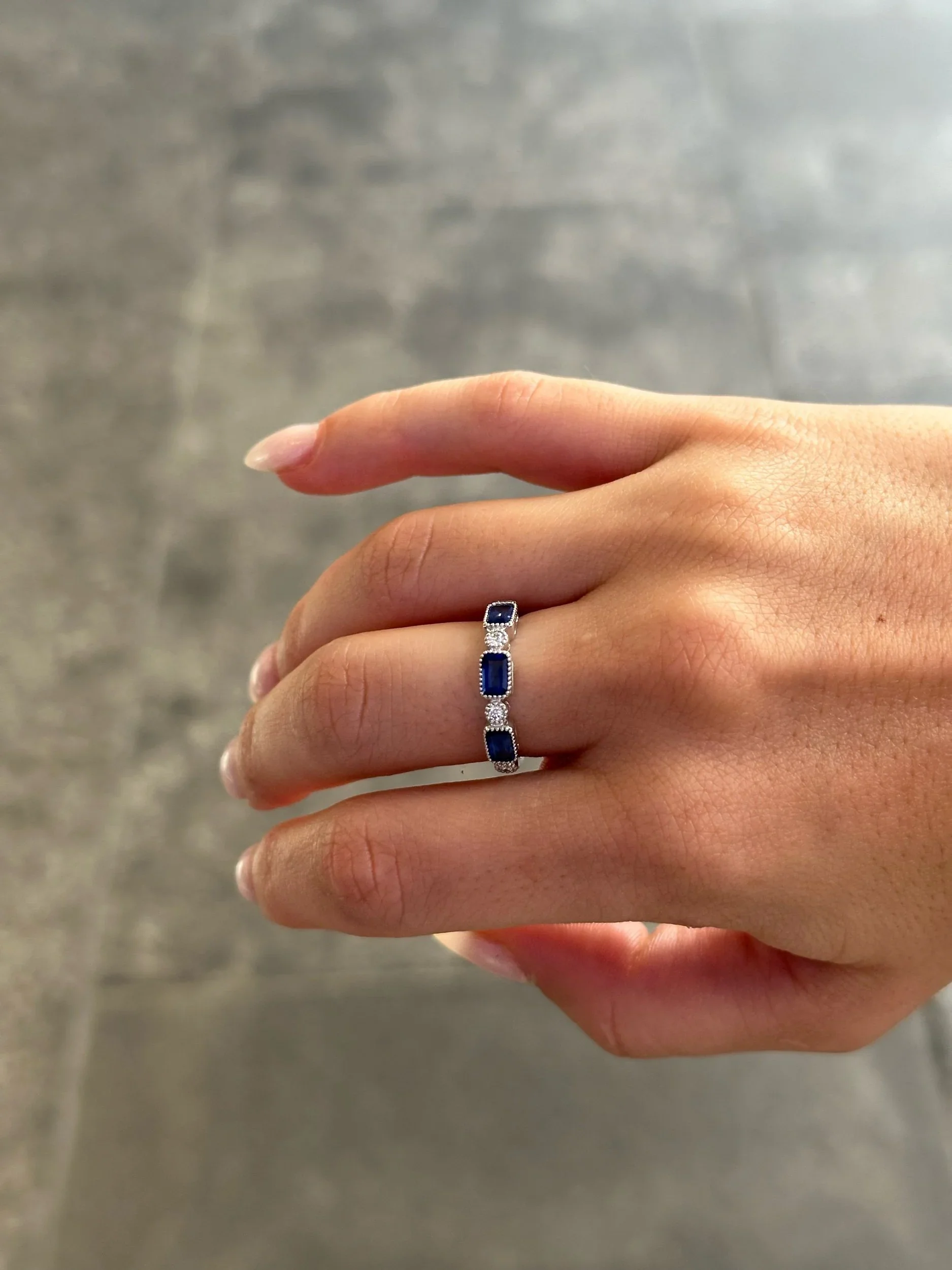 Ladies Three Sapphire Stone Round Diamond Ring - Image 2