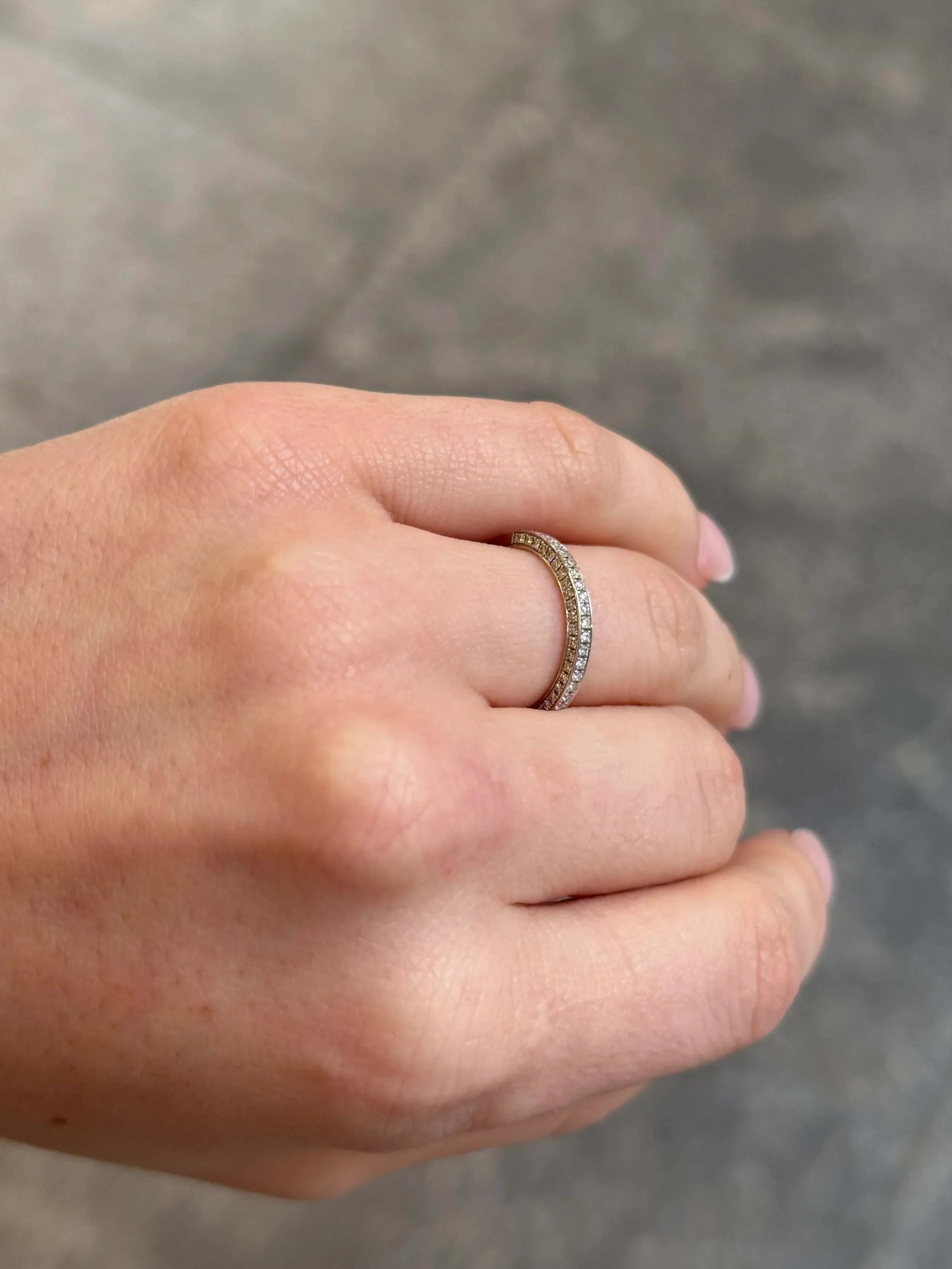 Ladies Three Sided Platinum Wedding Band - Image 3