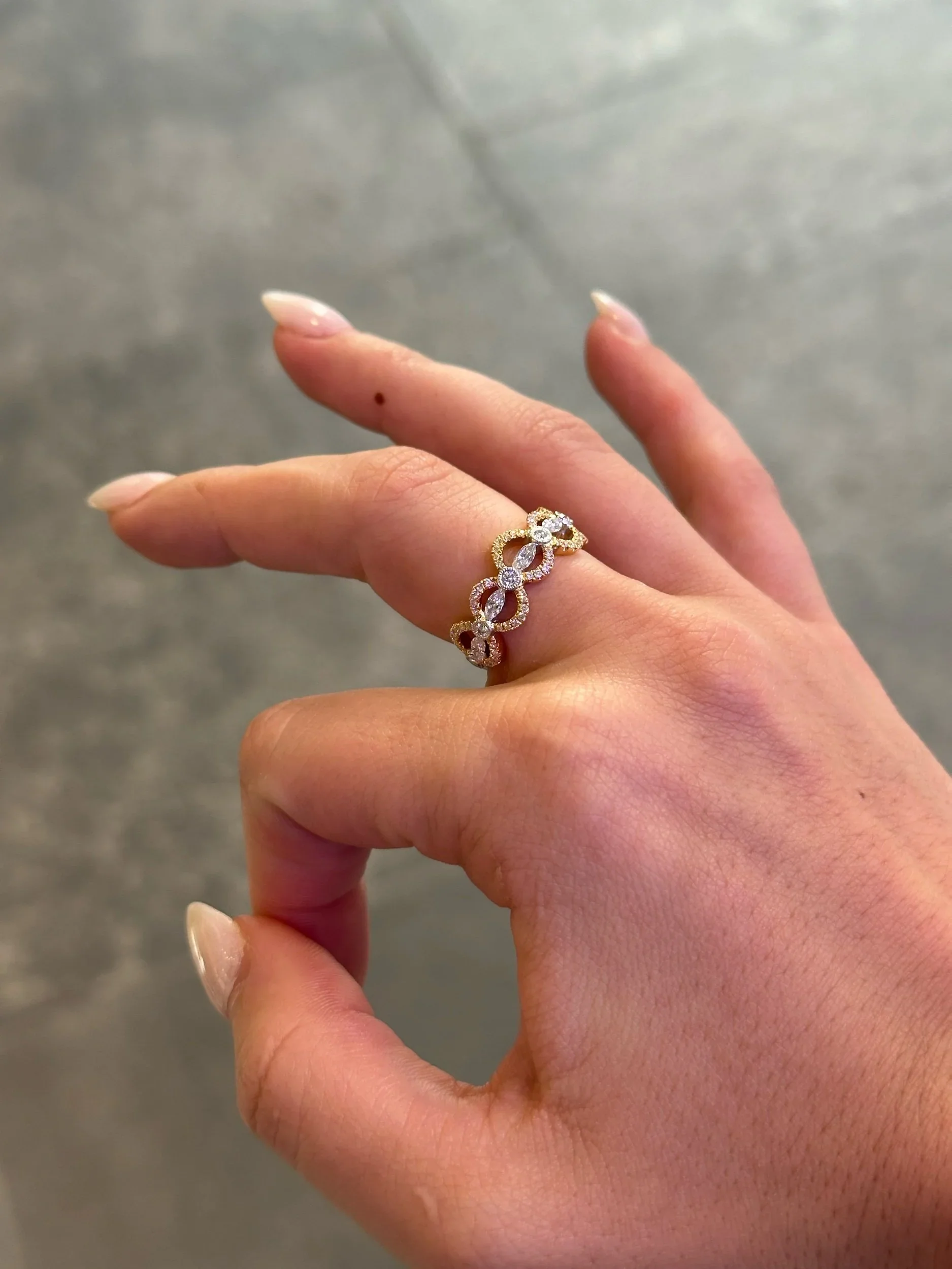 Ladies Three Tone Fancy Round Diamond Ring - Image 3