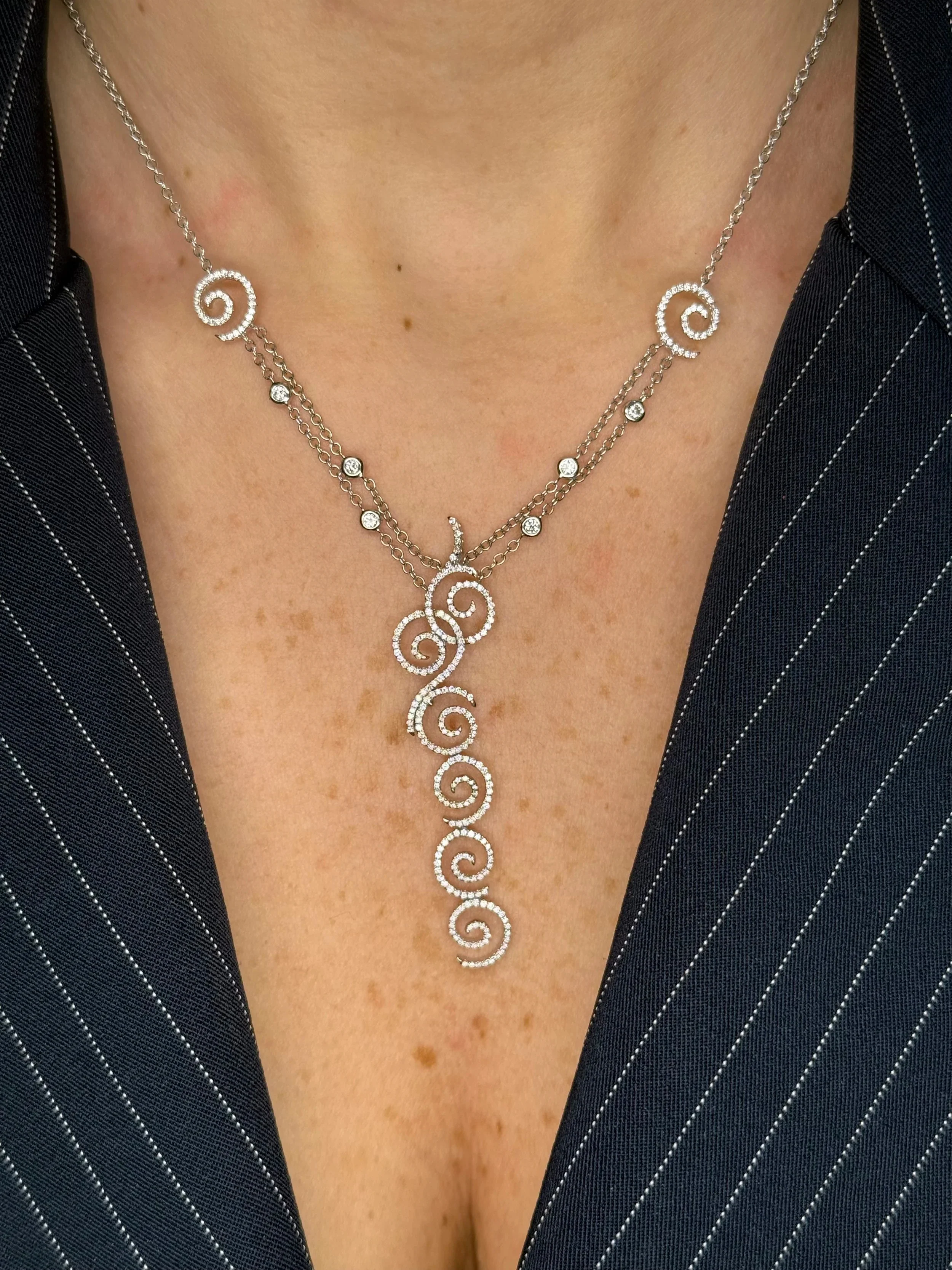 Ladies Twist and Bezel Diamond Necklace