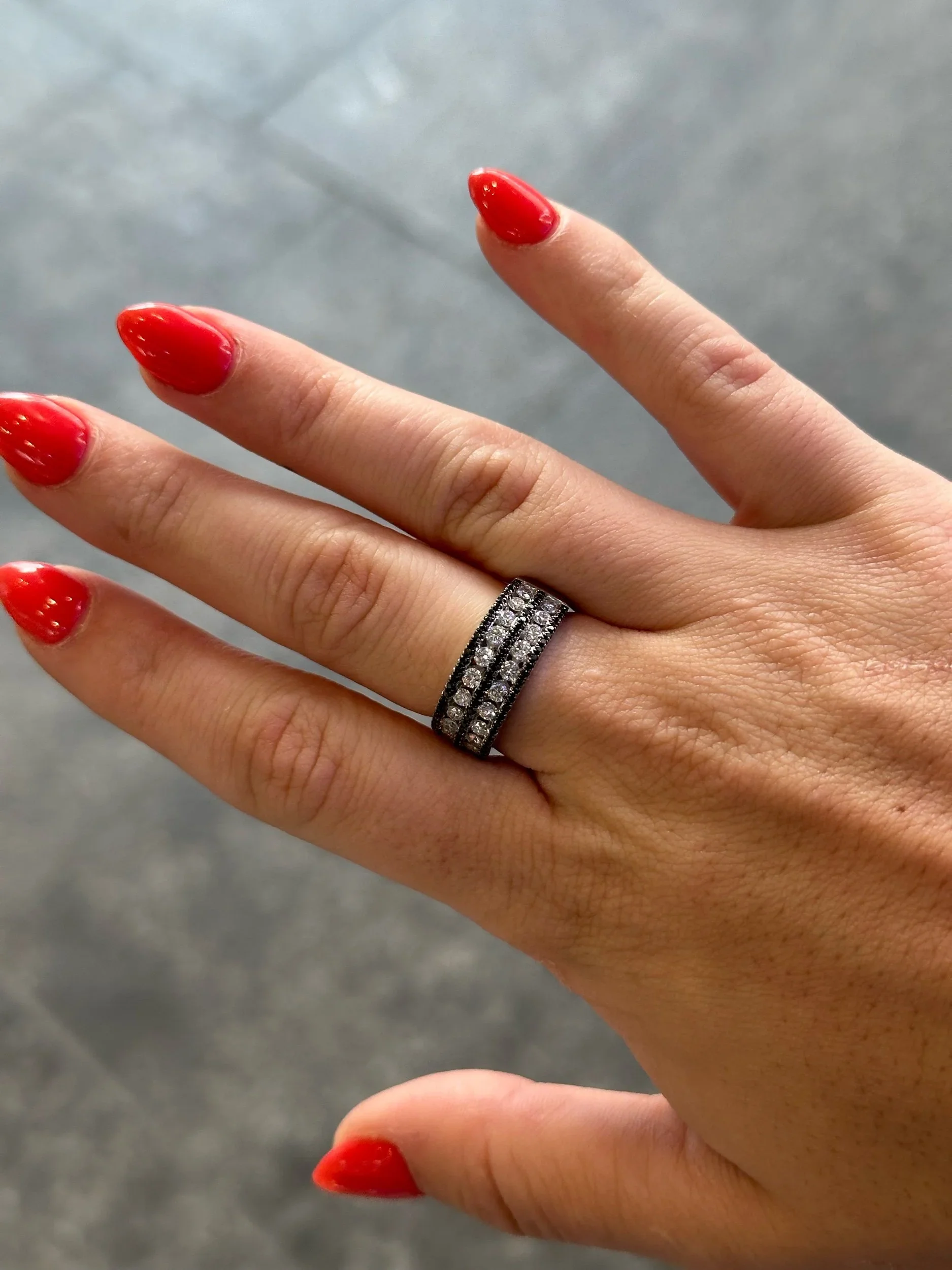 Ladies Two Row Black Diamond and Round Diamond Ring - Image 2