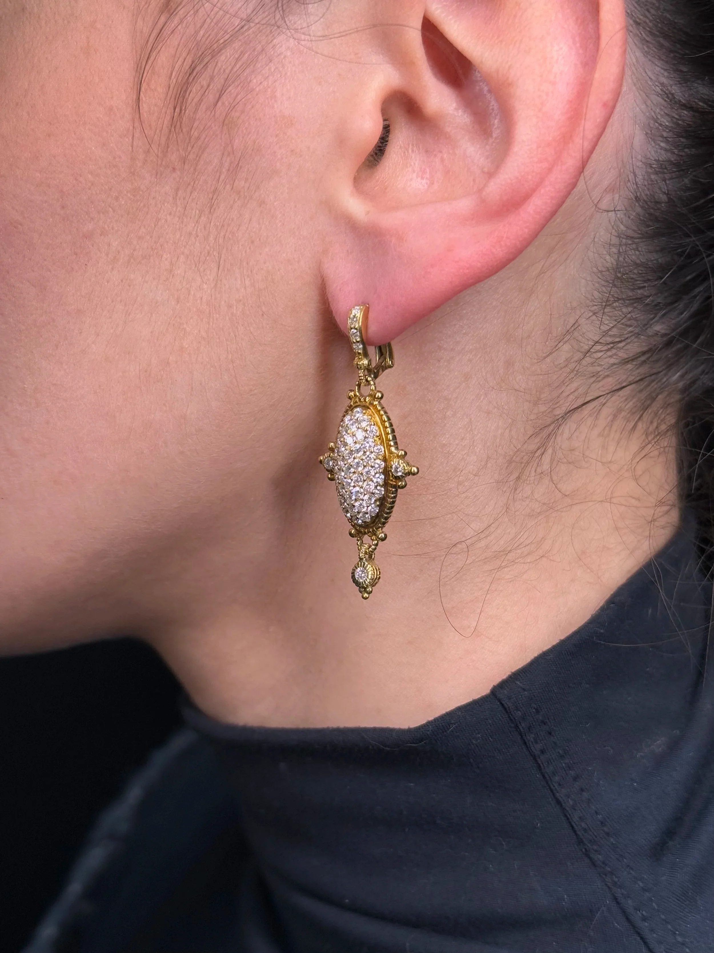 Ladies Vintage Fancy Earring - Image 3