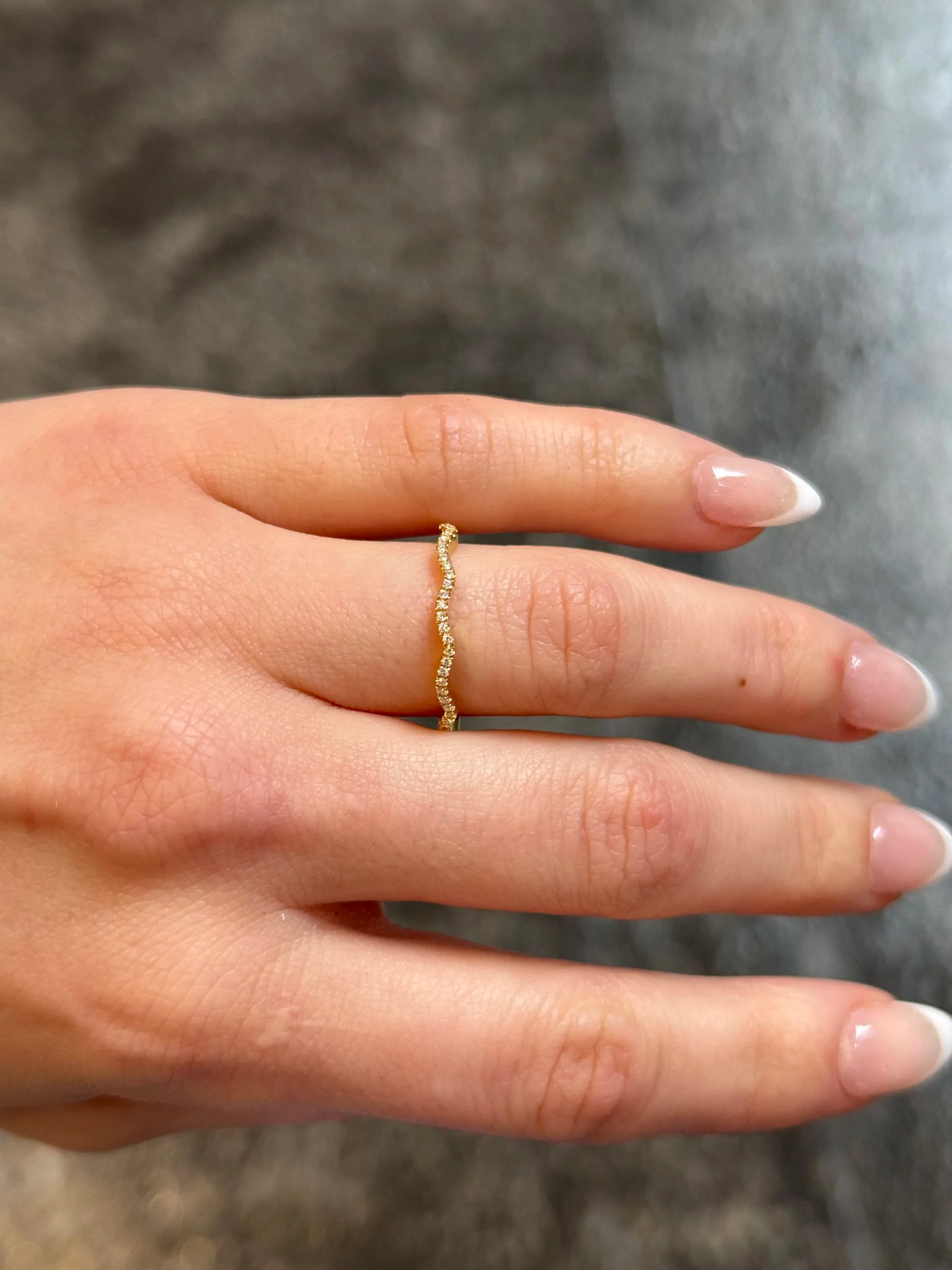 Ladies Wavy Diamond Wedding Band - Image 4