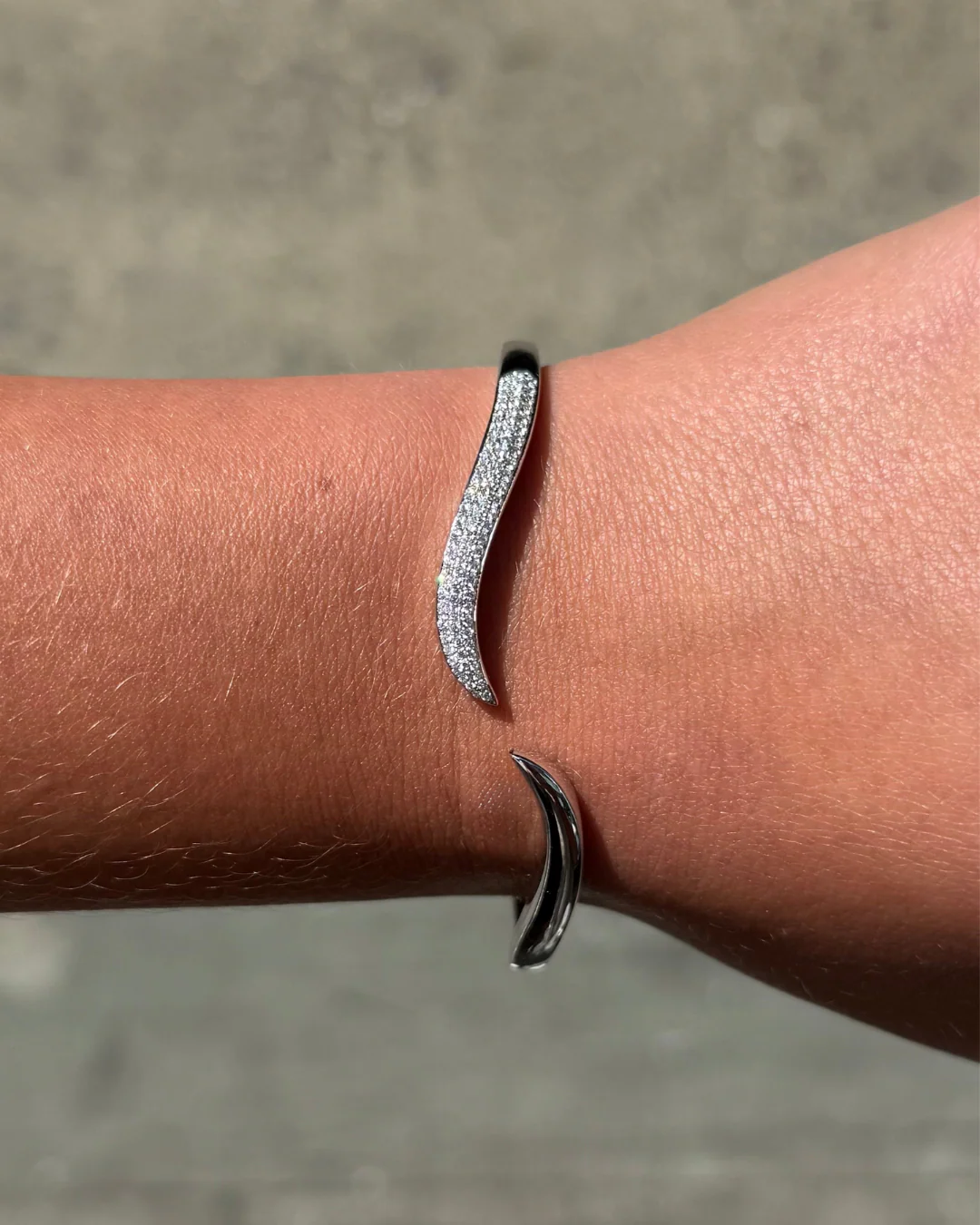 Ladies Wavy Pave Set Cuff Bangle