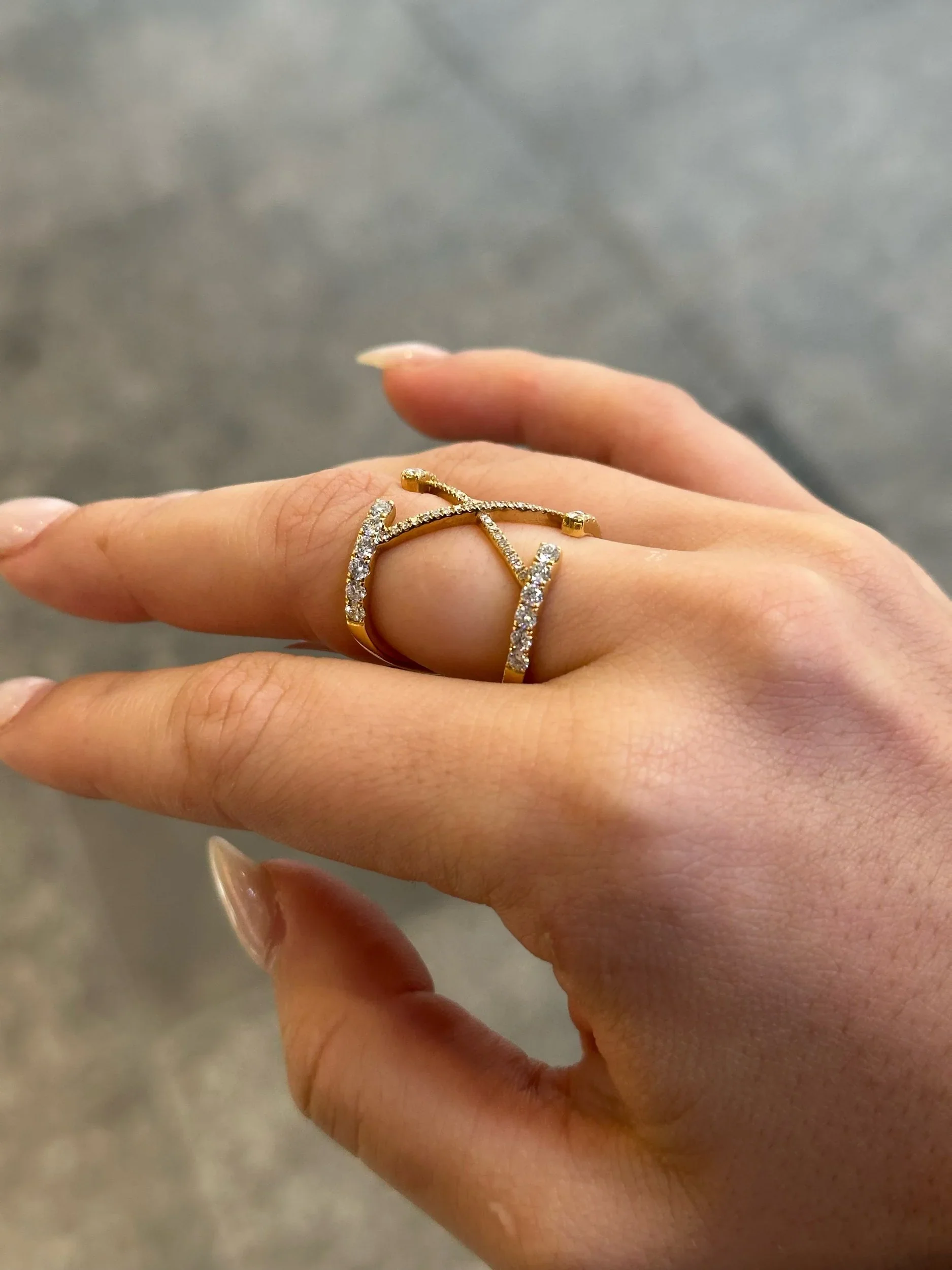 Ladies “X” Round Diamond Ring - Image 3