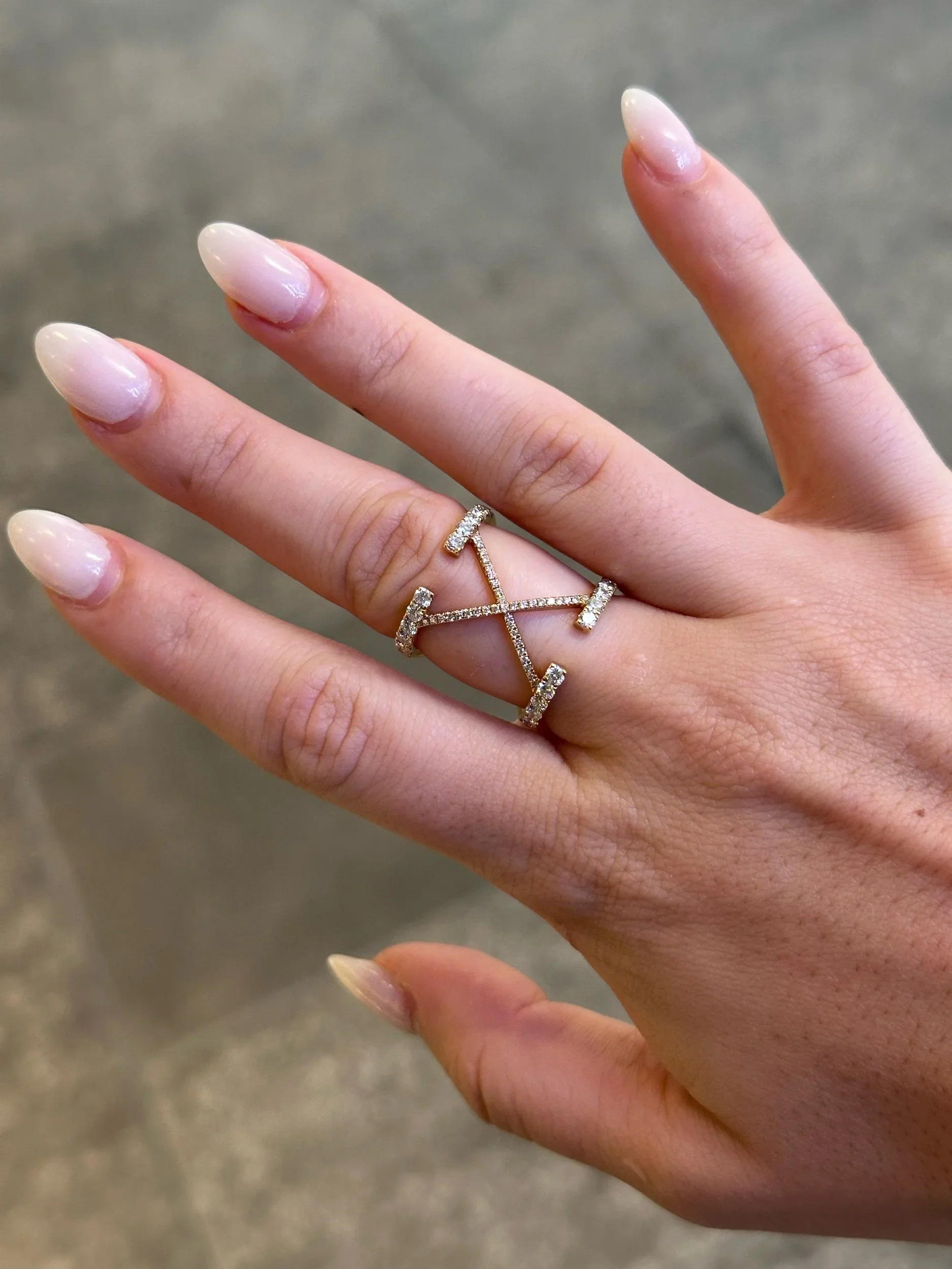 Ladies “X” Round Diamond Ring - Image 4
