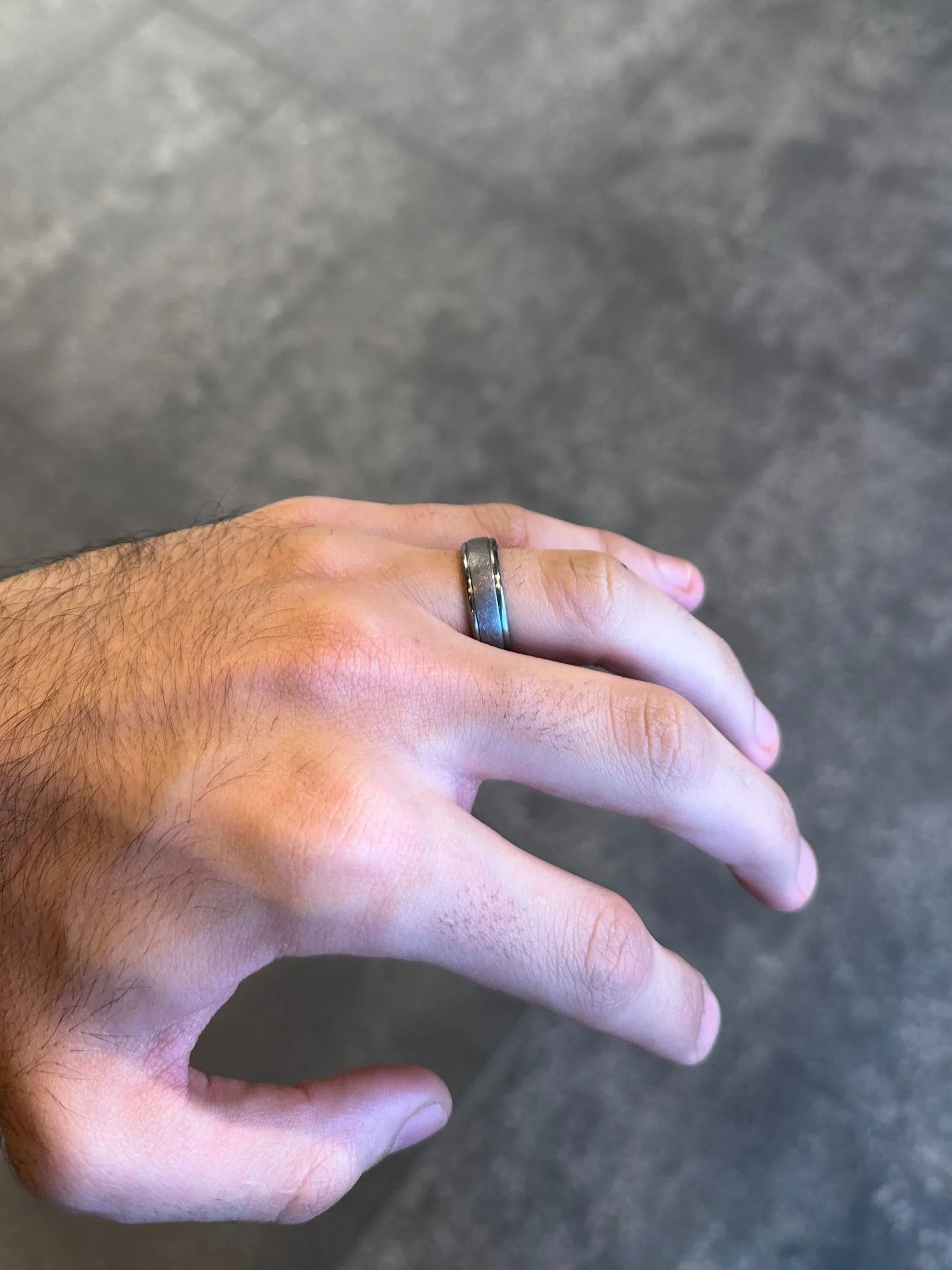 Men’s Scratched Design Wedding Band - Image 3