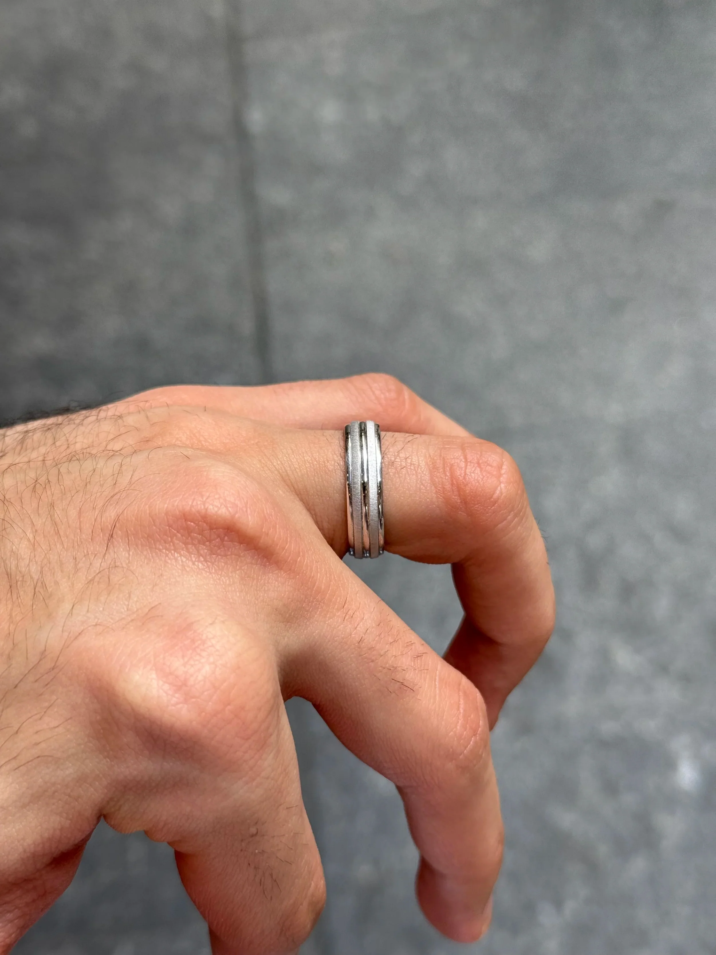 Men's Alternating Polish and Satin Finish Wedding Band - Image 3