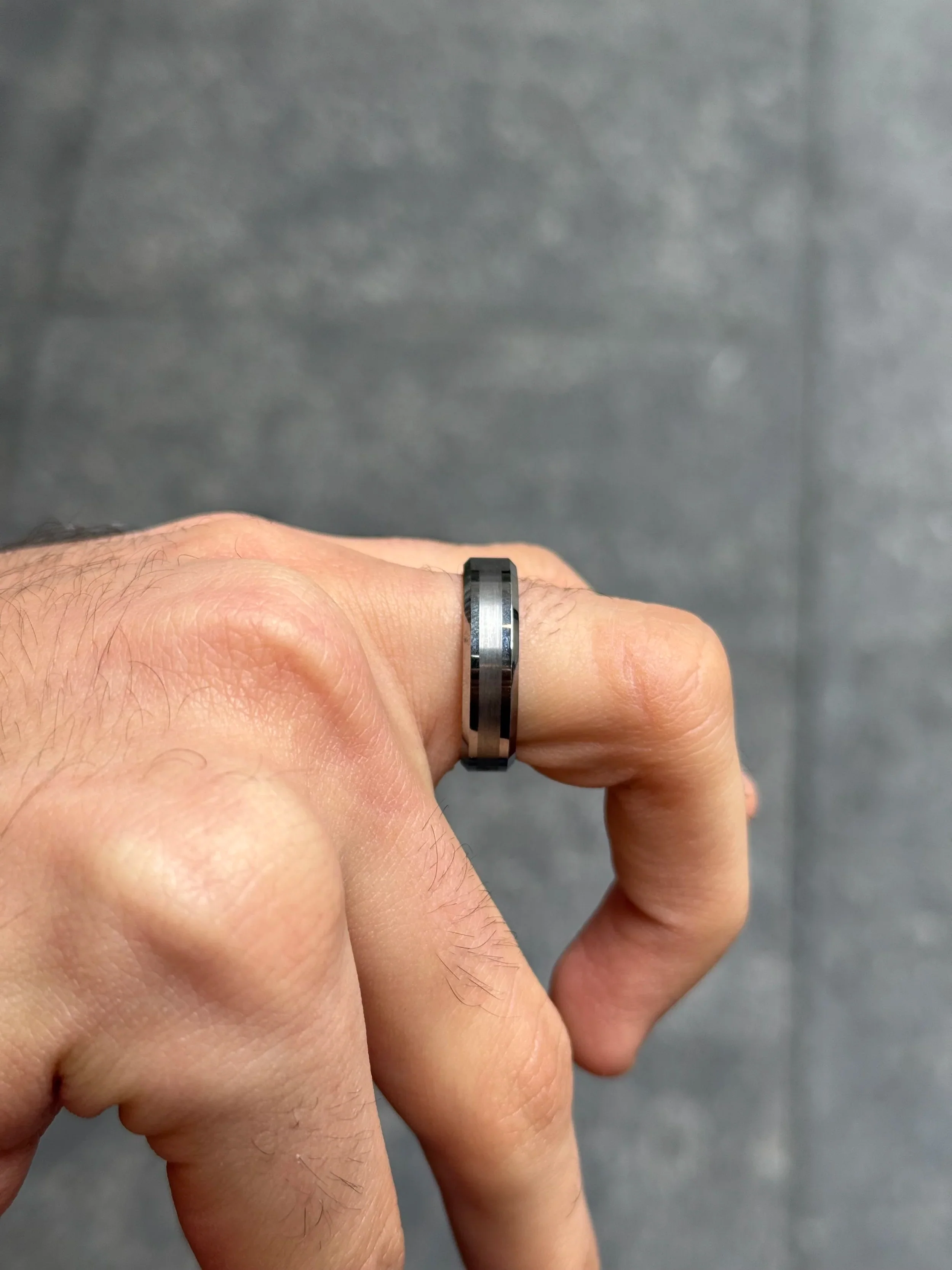 Men's Beveled Edge Wedding Band - Image 3