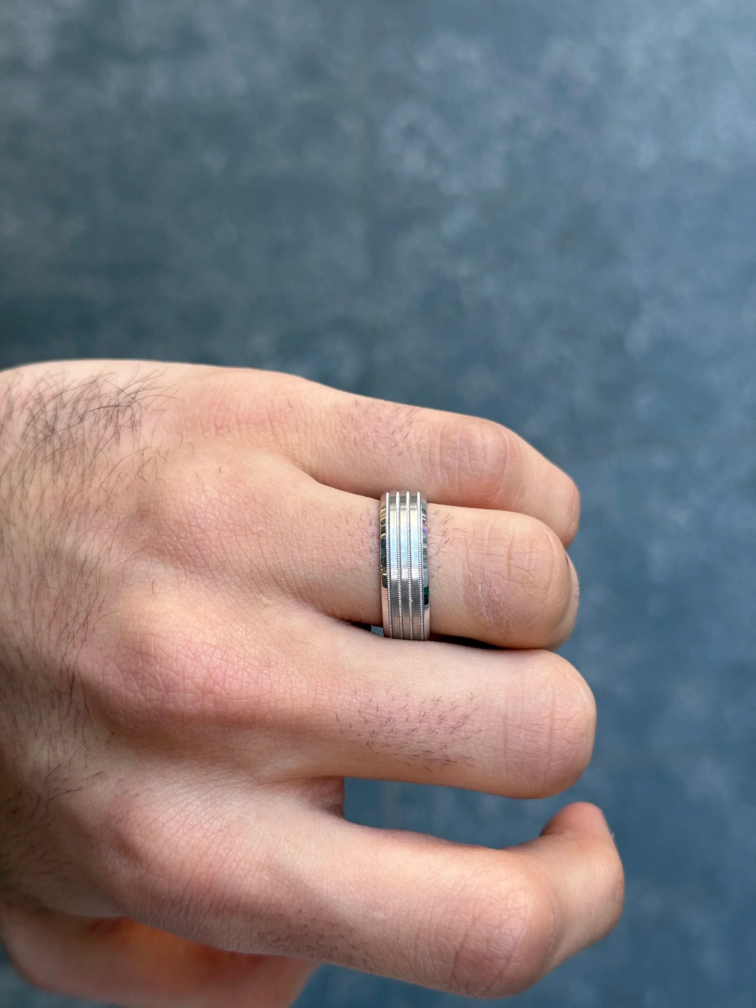 Men's Beveled Matte and Polish Finish Wedding Band - Image 2