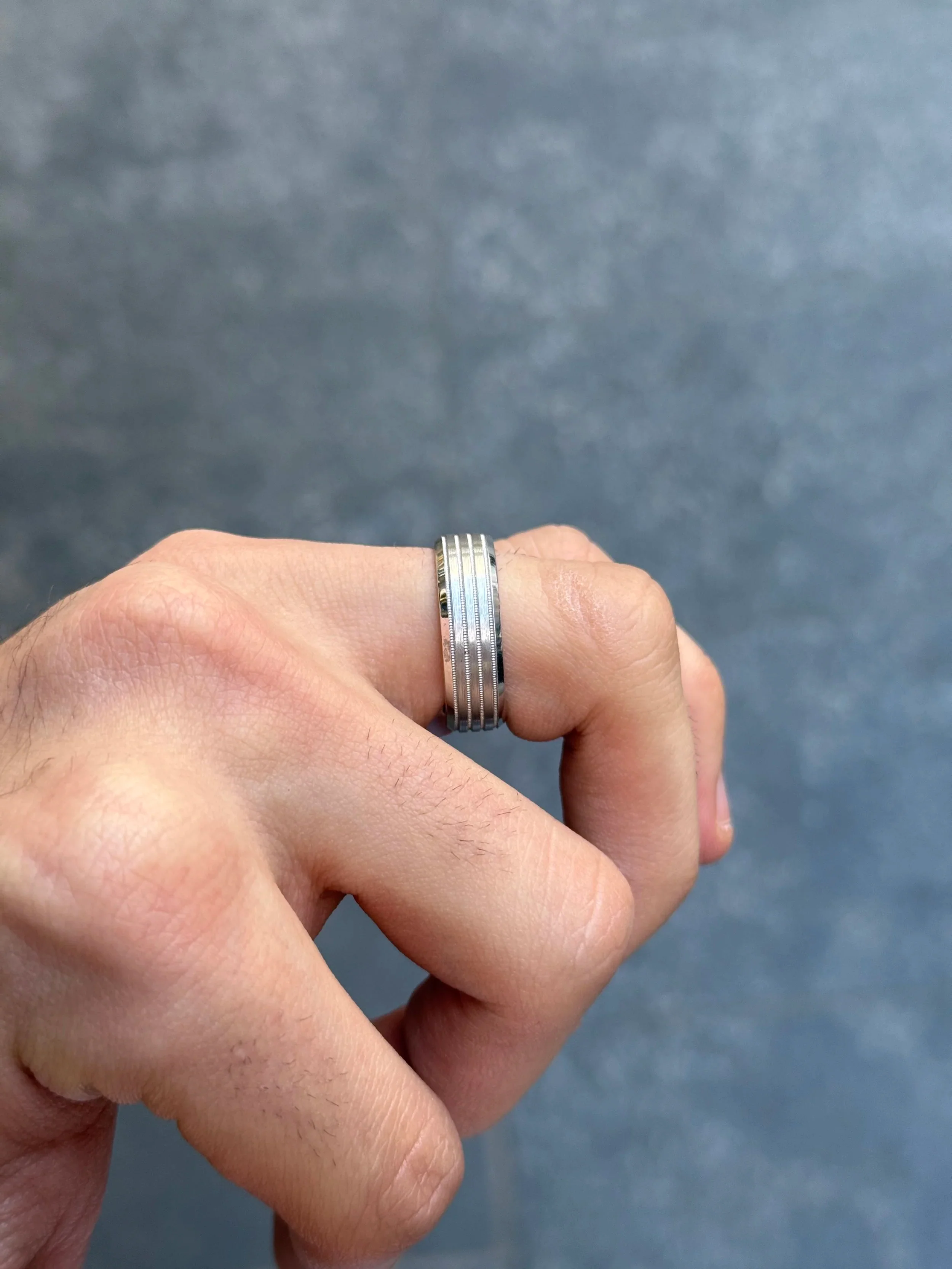 Men's Beveled Matte and Polish Finish Wedding Band - Image 3