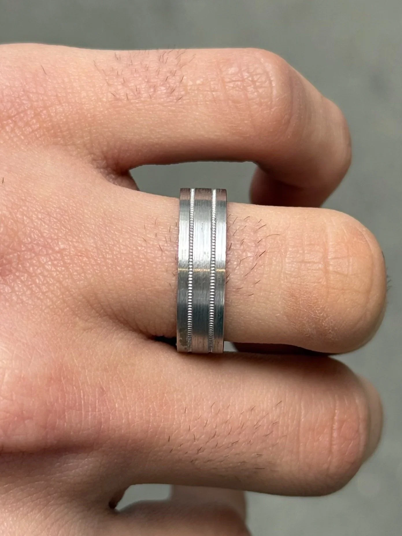 Men's Flat 2 Row Beveled Wedding Band